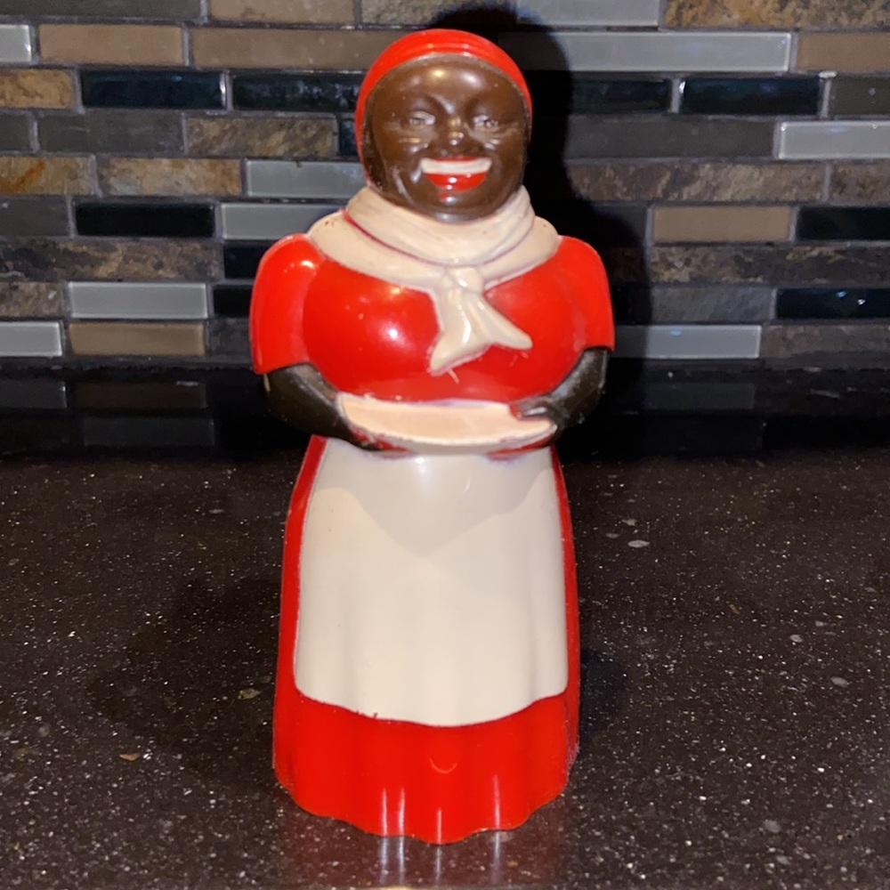 1950’s Aunt Jemima plastic syrup dispenser